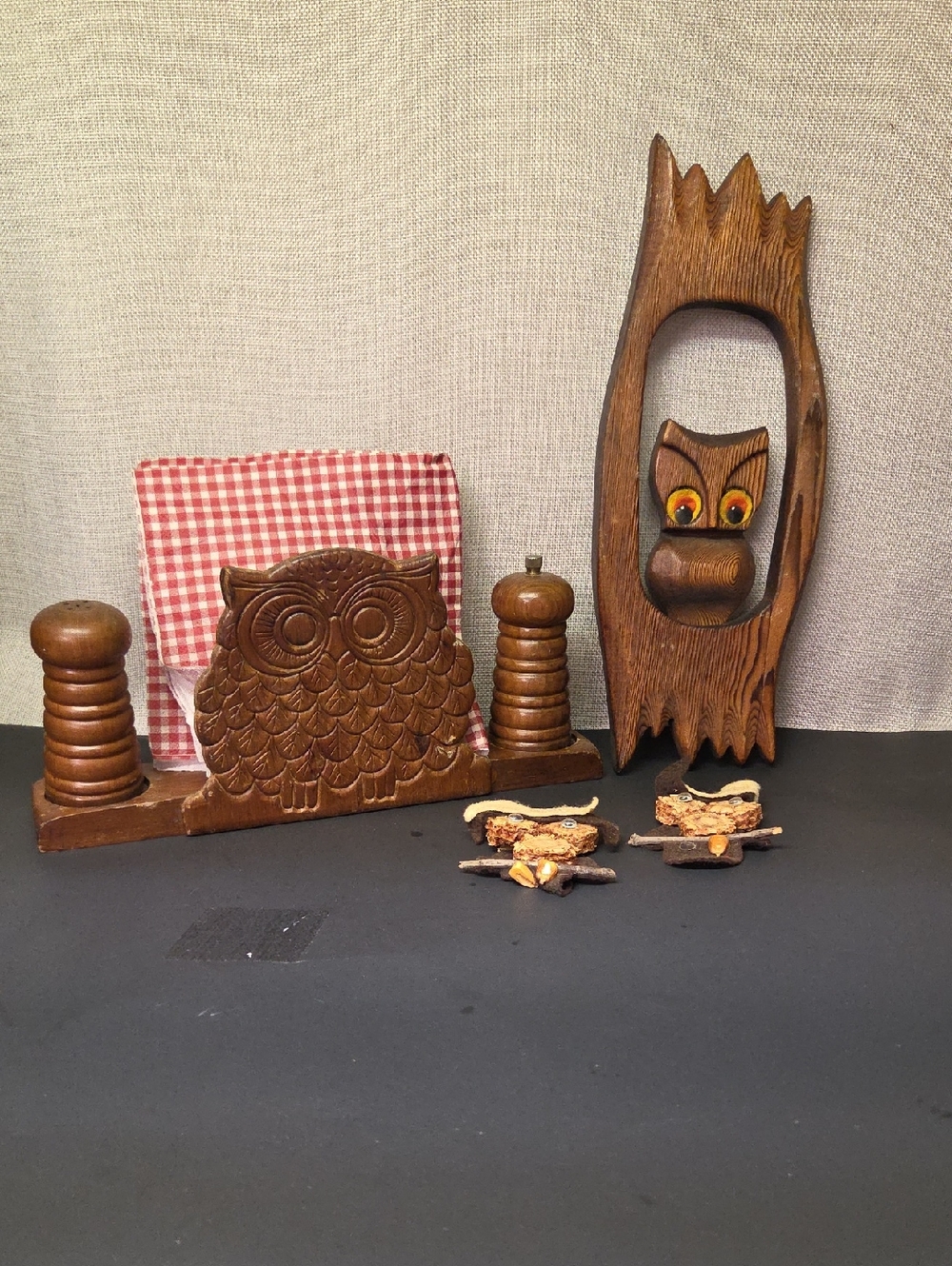 vtg wood owl salt & pepper shaker napkin folder set,Wooden Folk Art Owl Hanging